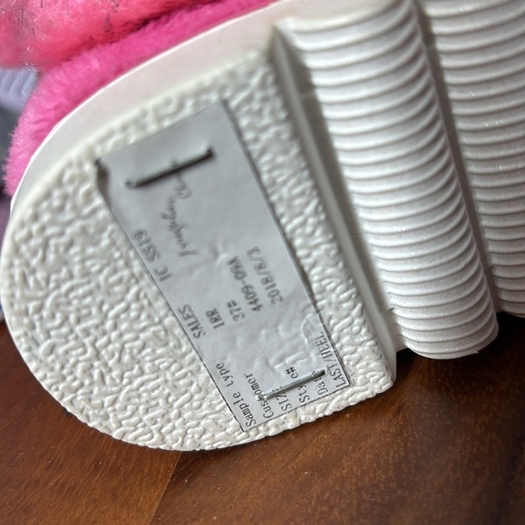 Irregular choice random single sneaker lot. Not pairs. - Picture 11 of 13